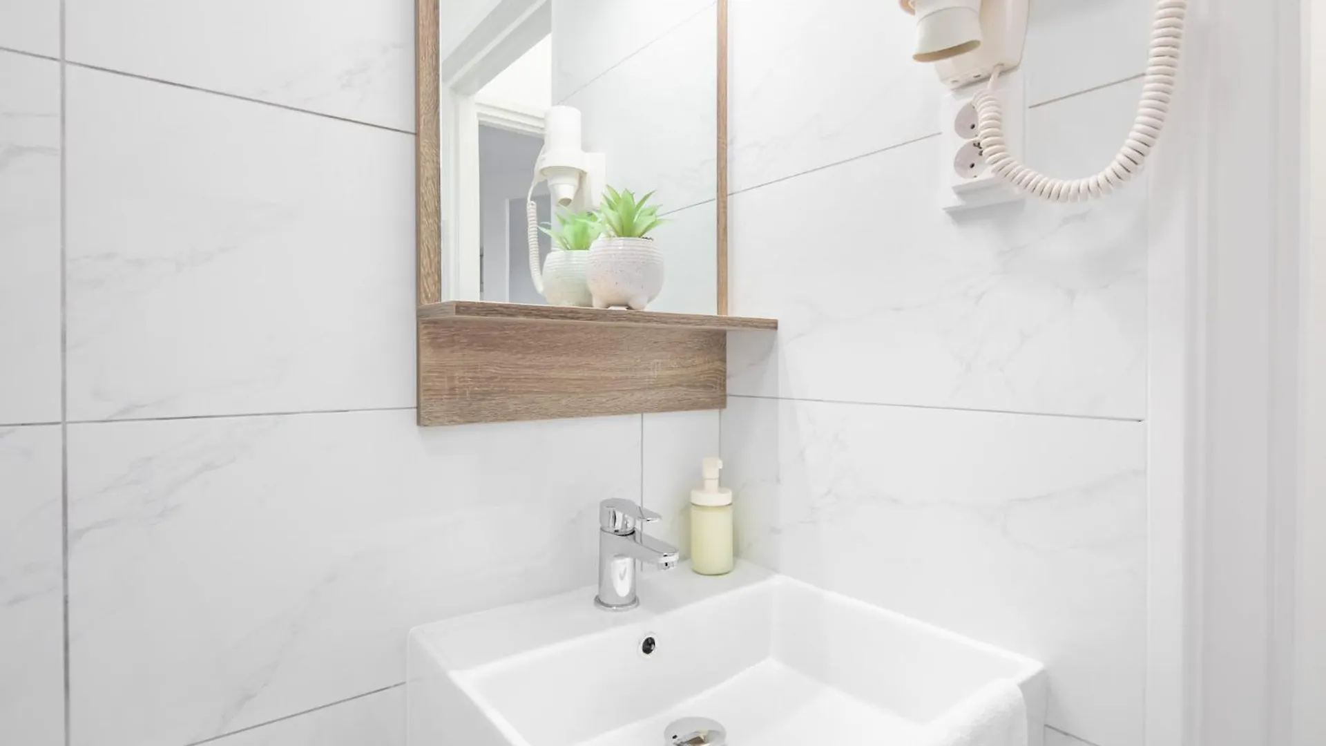 Very Central New Comfy Studio Loft Apartment Budapest