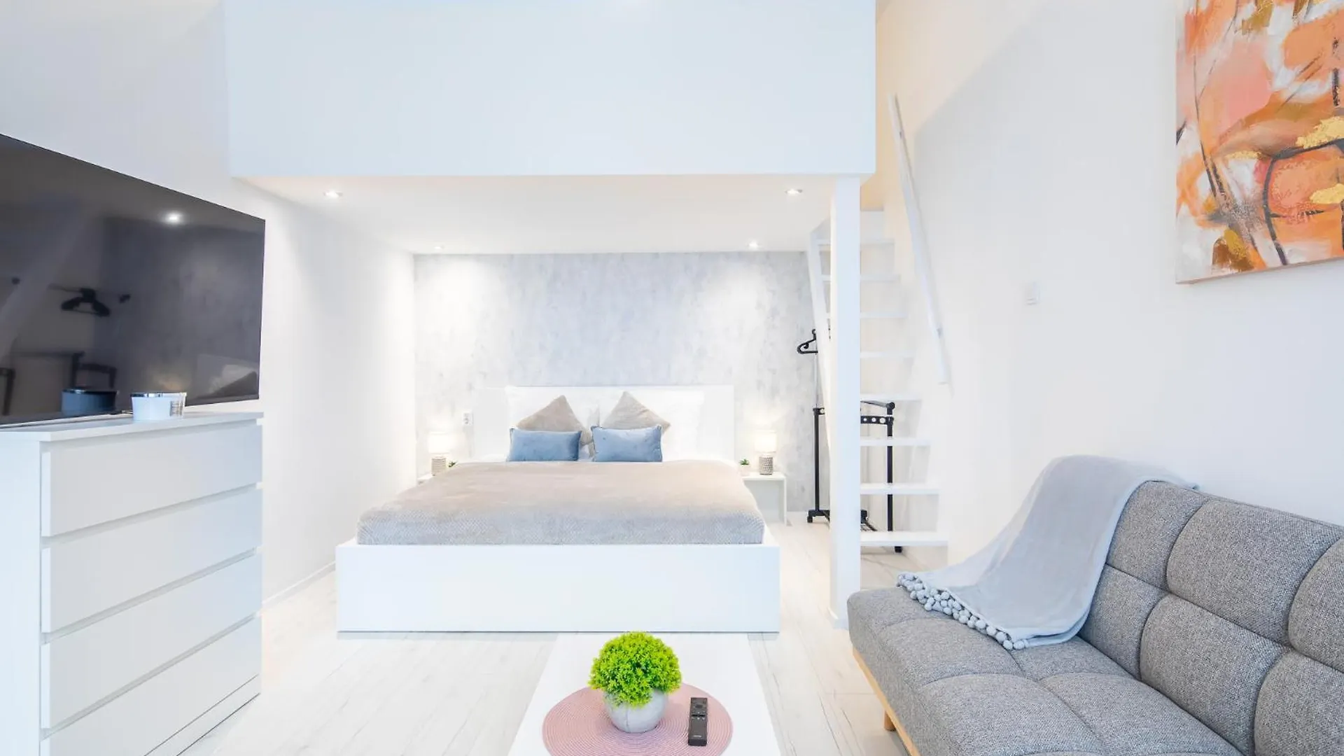 Very Central New Comfy Studio Loft Apartment Budapest Hungary